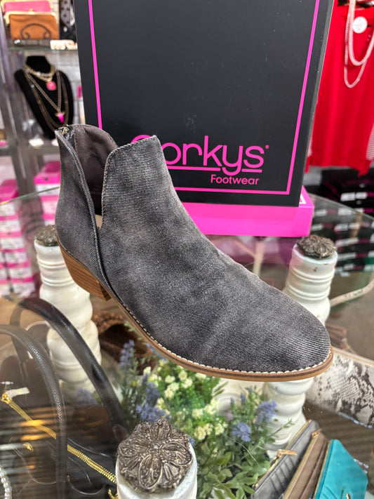 Corkys “Vanish” -Black Denim